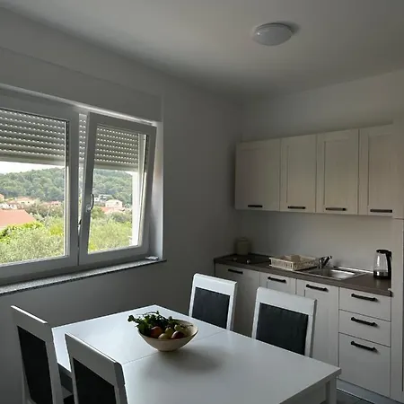 Apartment Niko *