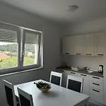 Apartment Niko *